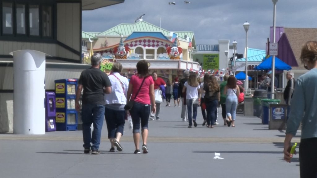 Shore businesses prepare for busy weekend, summer season