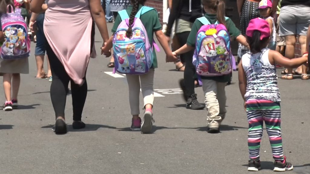Heat wave prompts early school dismissals