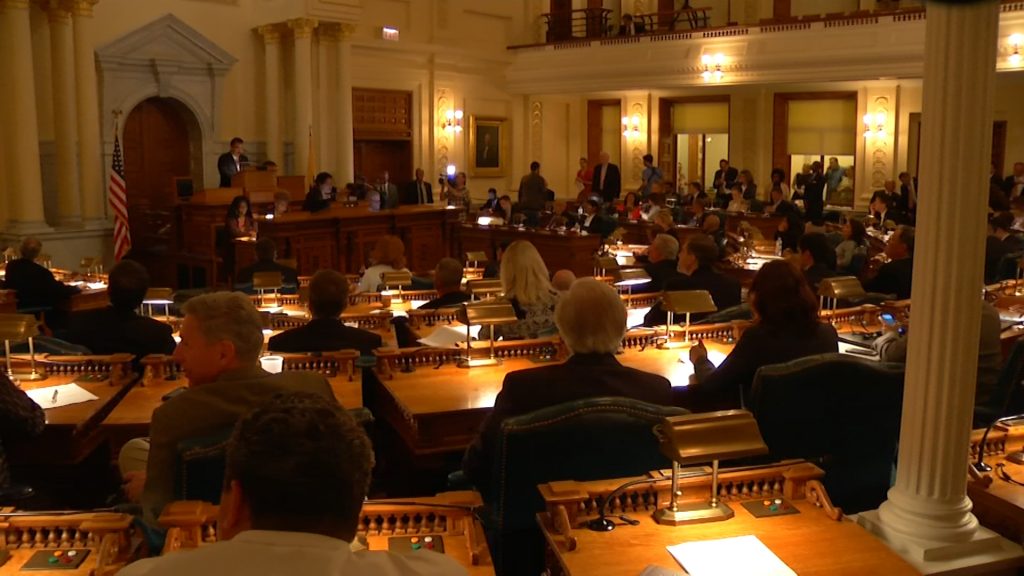 Budget harmony is short-lived as Prieto attacks governor for line-item vetoes