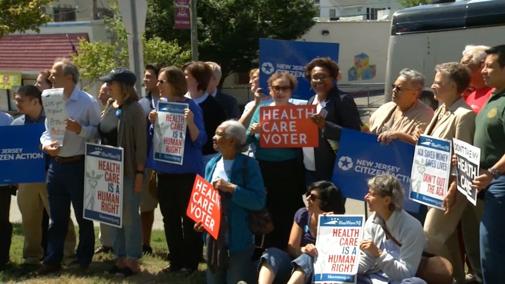 Groups rally to support the Affordable Care Act