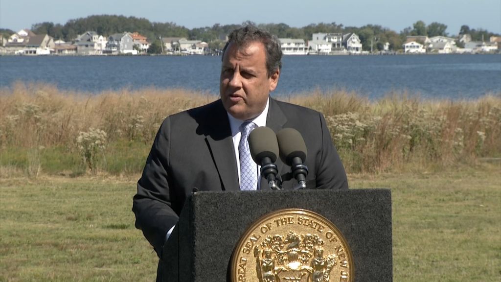 Christie announces $20M to clean up Barnegat Bay