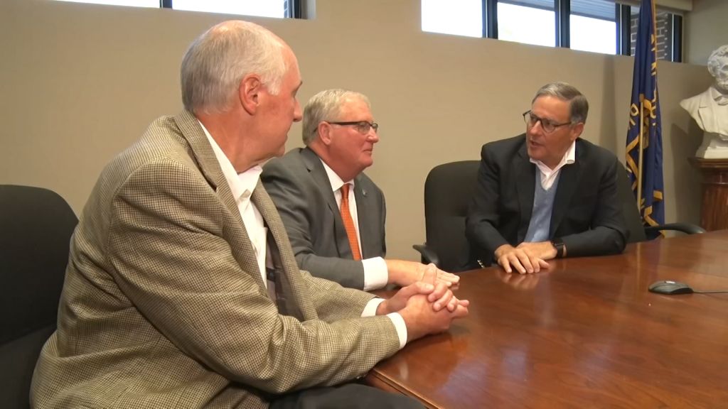 Republican incumbents navigate ‘blue wave’ ahead of elections
