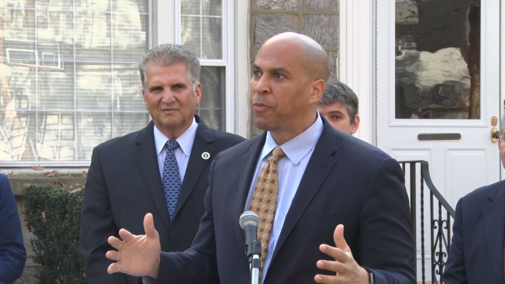 Booker: You should be ‘ticked off’ by GOP tax plan