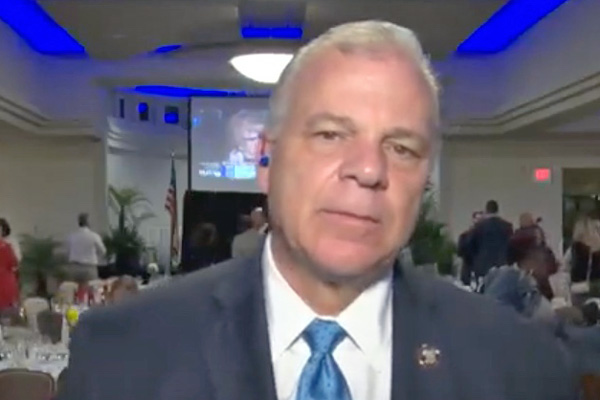 Dems Pick Up Key Seats in Legislature, GOP Takes Several Tight Races