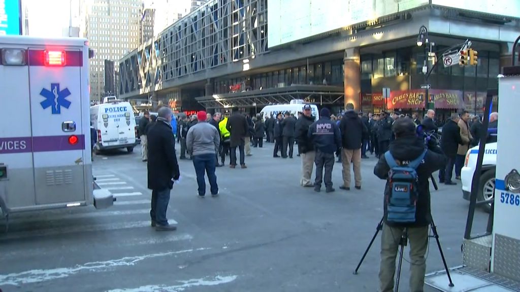 Police investigate attempted bombing near Port Authority
