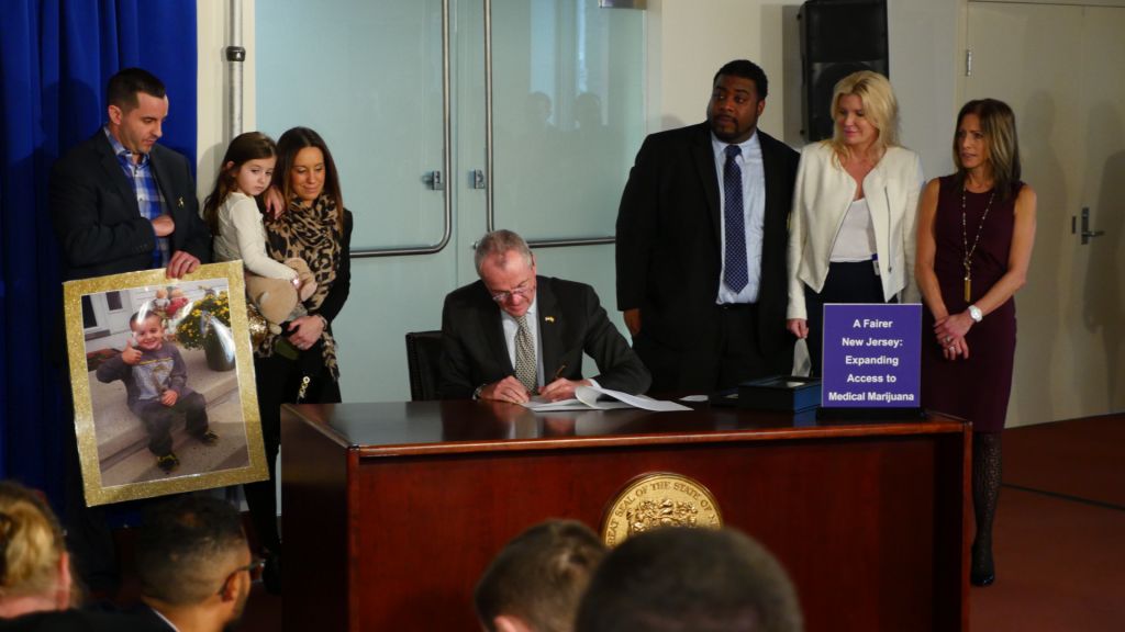 Eyeing expansion, governor orders review of state’s medical marijuana program