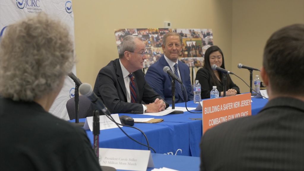 In Cherry Hill, Murphy promises a swift signing of gun control bills
