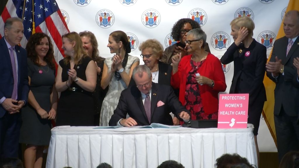 Murphy reverses Christie veto on family planning funding