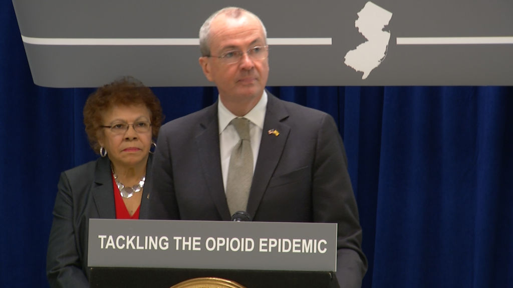 Murphy calls for $100 million to combat opioid crisis