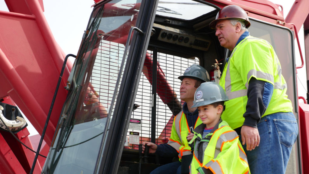 Gottheimer talks Gateway, rail safety at union training site