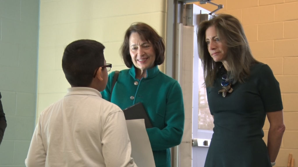 NJ first lady visits green elementary school in honor of Earth Week