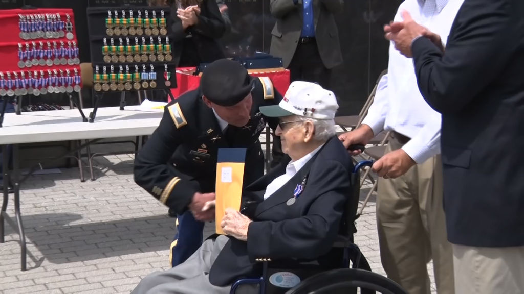 NJ Vietnam veterans honored at War Memorial