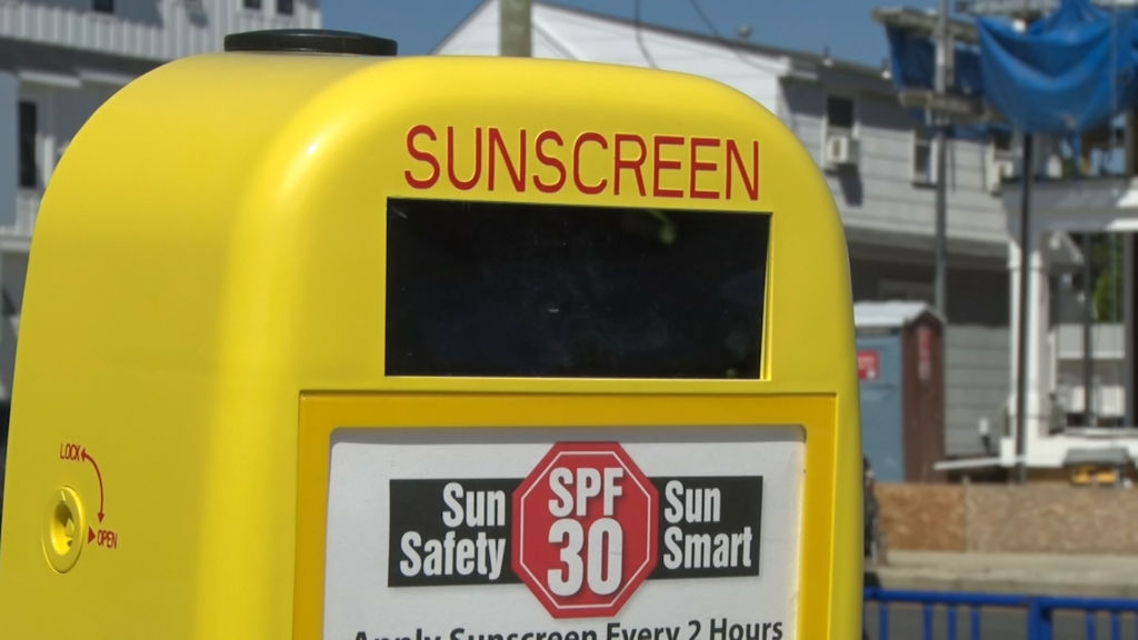 Avalon provides beachgoers with free sunscreen