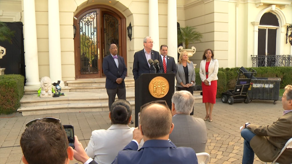 Murphy touts revitalized film tax credit program