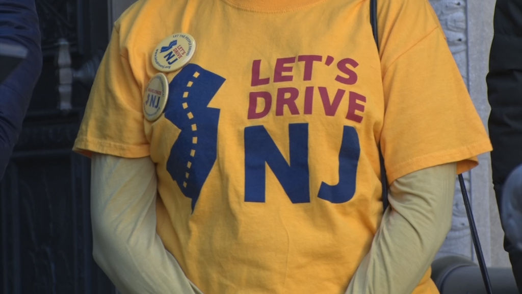 Advocates push bill to expand access to driver’s licenses