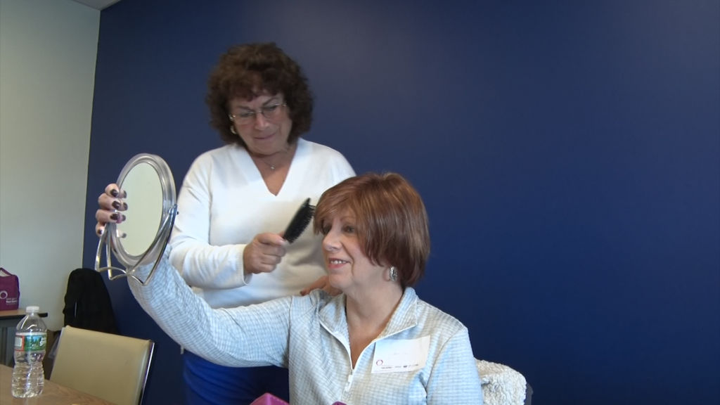 Makeup workshops help women cope with cancer