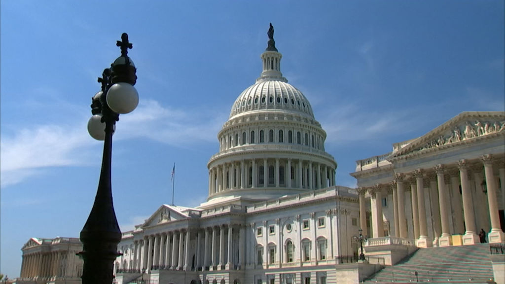 Deadline looms to avoid federal government shutdown