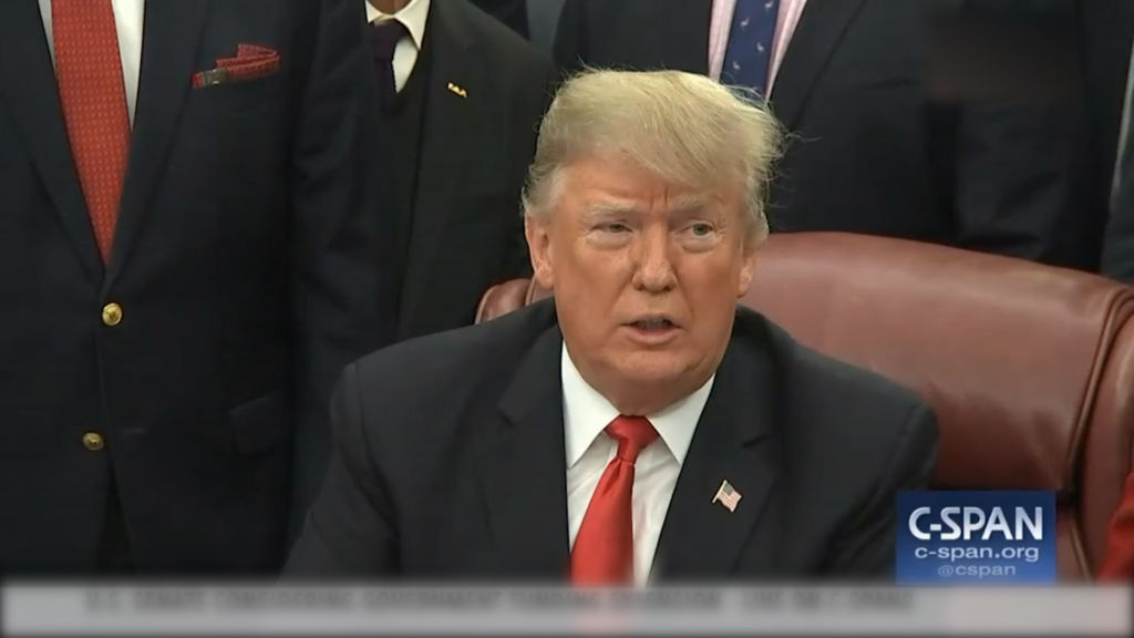 On eve of deadline, government shutdown looks likely