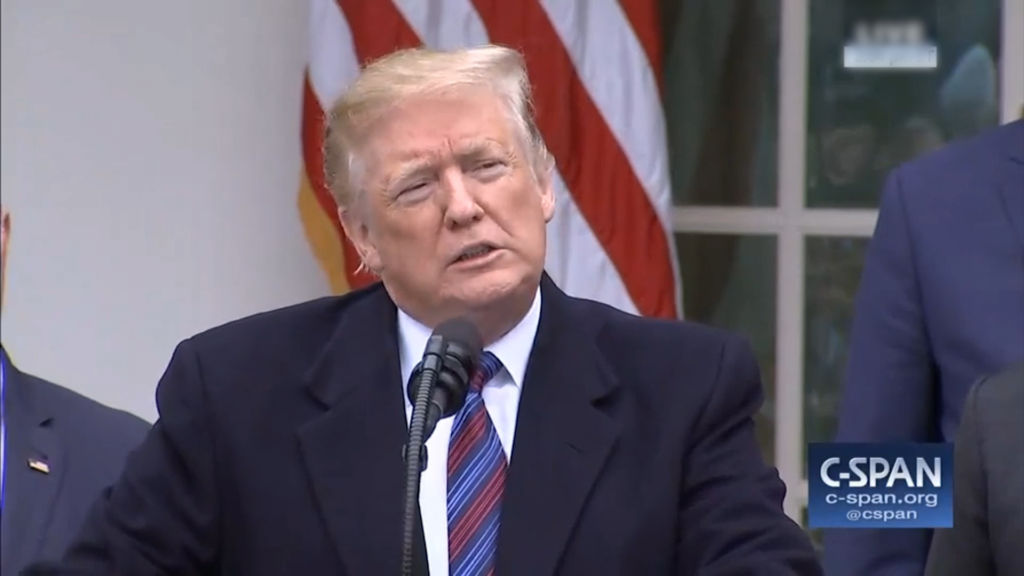 Trump, Democrats continue to battle as shutdown continues