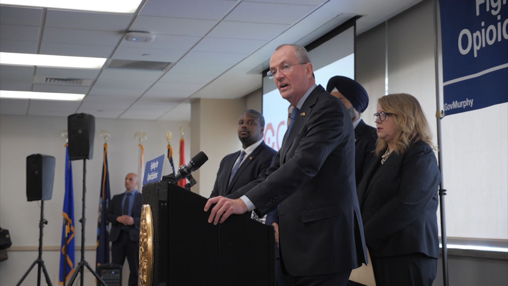 Murphy calls for ‘all hands on deck’ approach to opioid fight