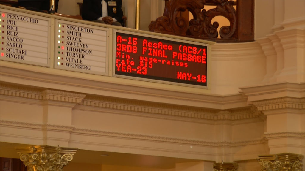 $15 minimum wage bill heads to Murphy’s desk