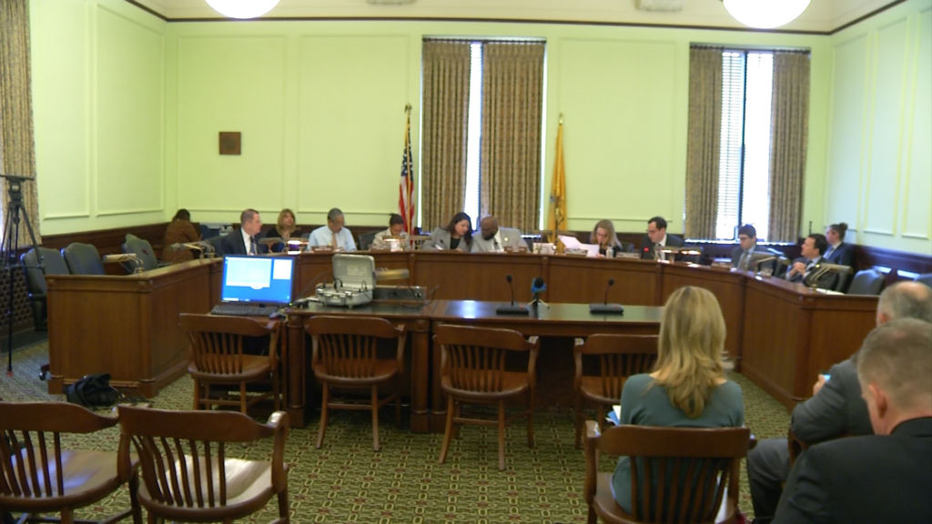 Bills to ease state’s foreclosure crisis clear committee