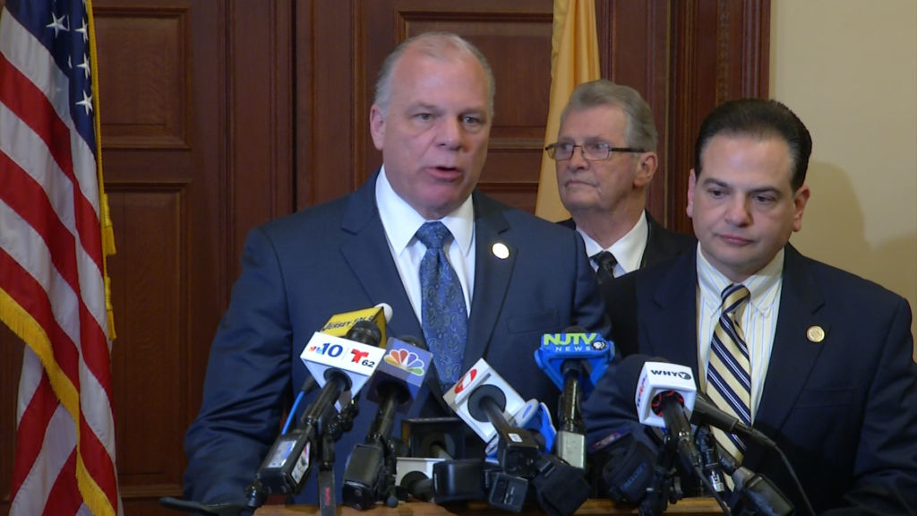 Lacking support, lawmakers cancel legal marijuana vote