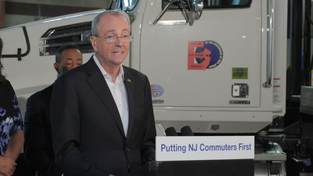 Murphy questions Sweeney’s math on health benefit savings