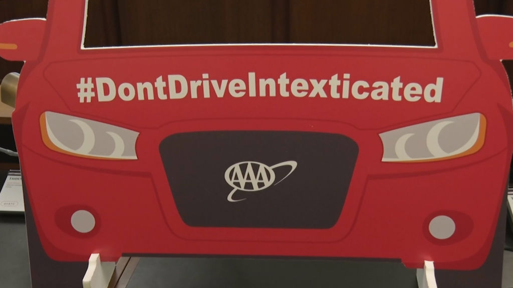 AAA campaign aims to curb distracted driving habits