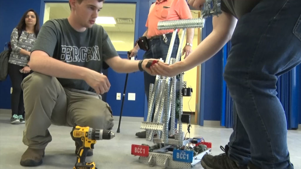 College creates STEM center where students will lead design, research