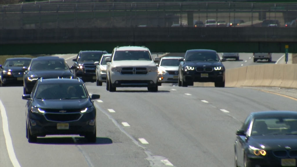 Immigrant rights advocates push lawmakers to expand access to driver’s licenses