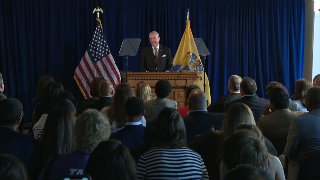Murphy signs budget with few line item vetoes