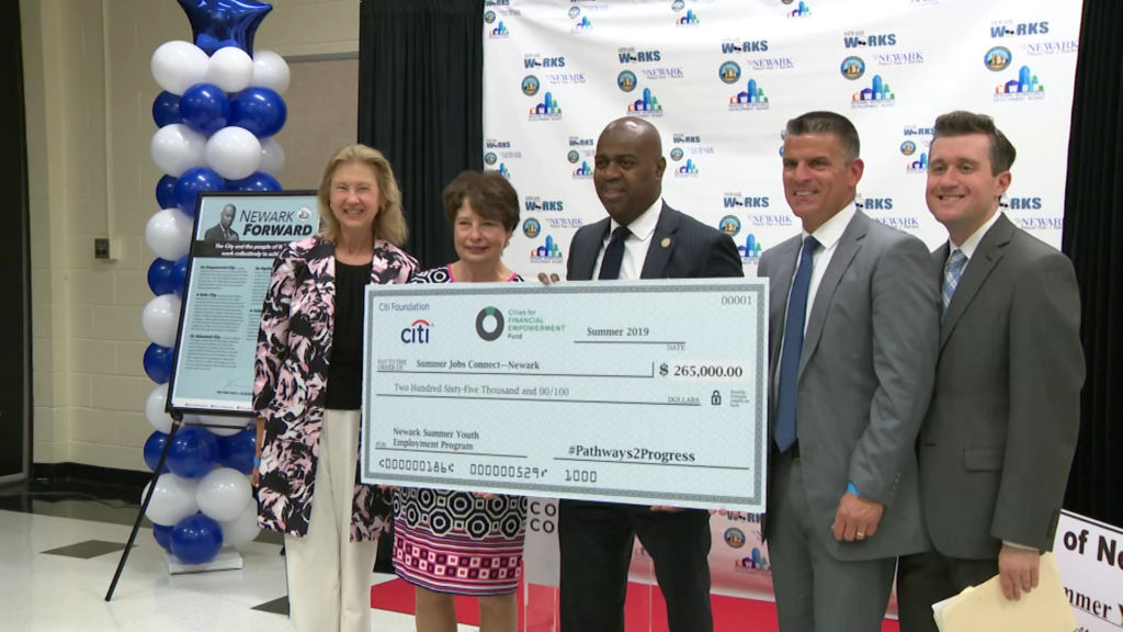 Newark’s lauded summer jobs program grows to 3,000 participants