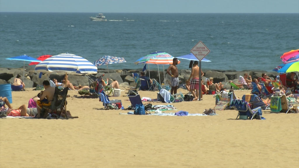 How to stay safe as a heat wave scorches the state