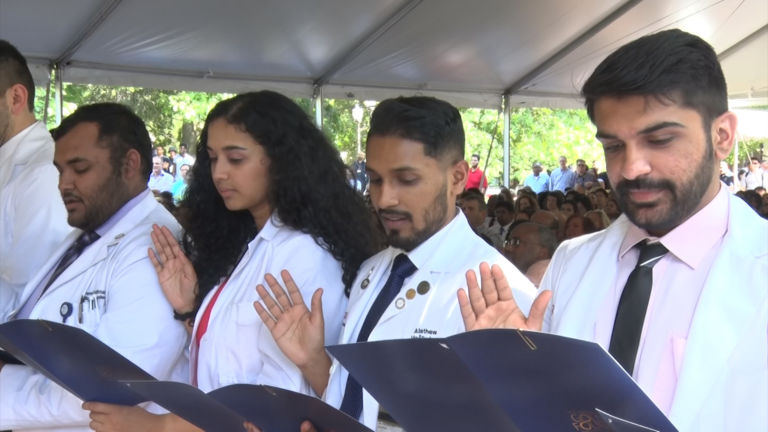 Rutgers New Jersey Medical School welcomes new class with white coat ceremony