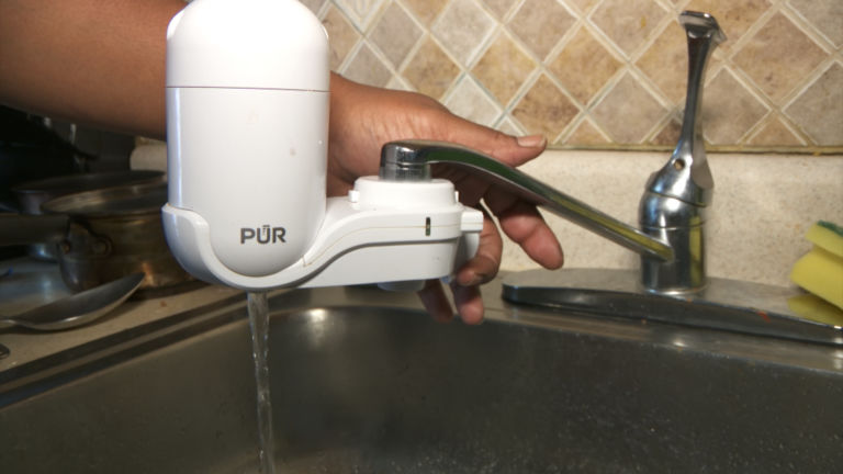 On the streets of Newark, worry about lead in the tap water