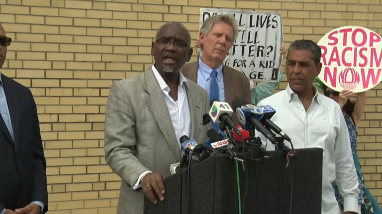 Congressmen say asylum seekers being denied justice at Elizabeth detention center