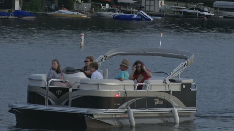 Hundreds gather at public forum on keeping Lake Mohawk toxic bloom-free