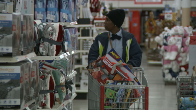 Shoppers spend Thanksgiving taking advantage of early Black Friday deals