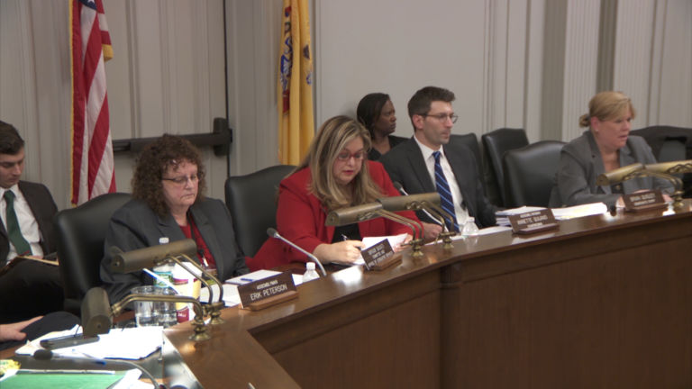 Measure to Allow Driver’s Licenses for Unauthorized Immigrants Advances