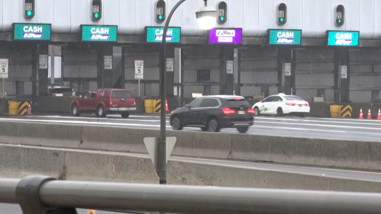 Port Authority delaying plan to cut carpool discount