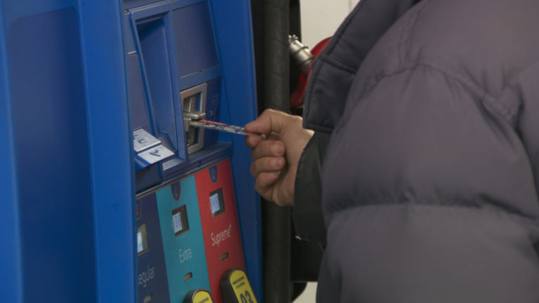 Experts warn: Be careful about how you pay for gas