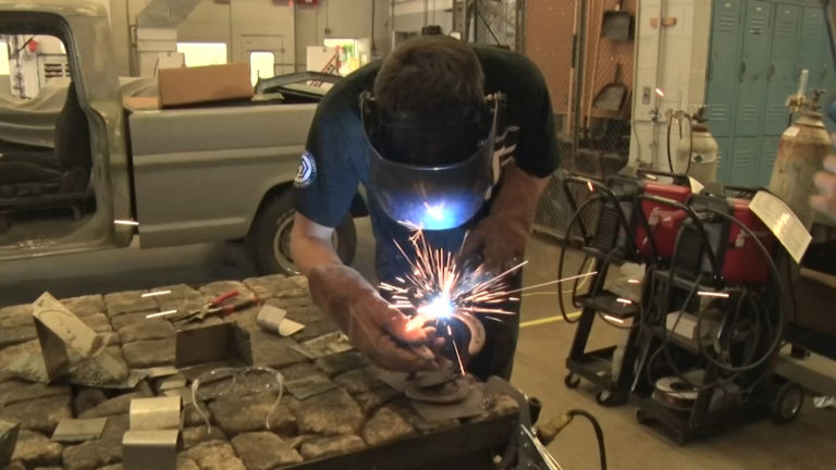Governor: New Jobs Program Is to Boost Economy, Match Businesses with Jobseekers