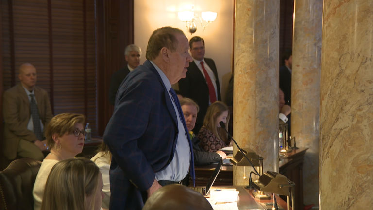 First Senate session sees controversy over bill aimed at helping student athletes
