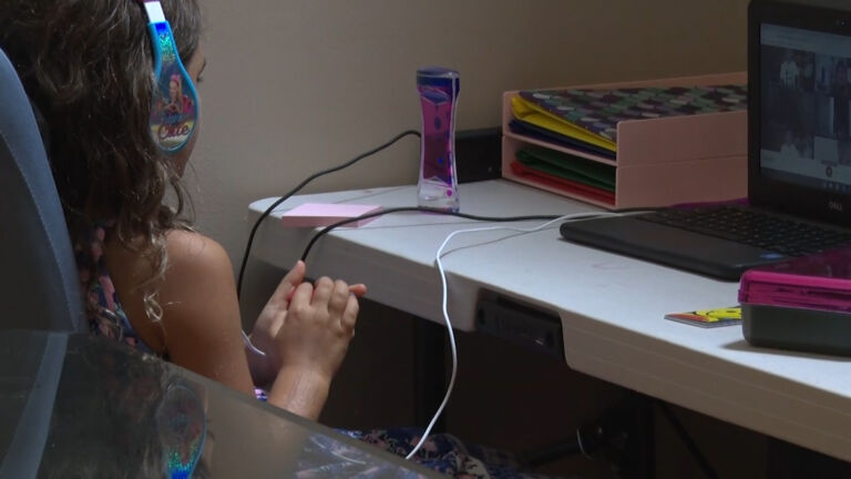 How to help kids cope with the mental health challenges of virtual learning