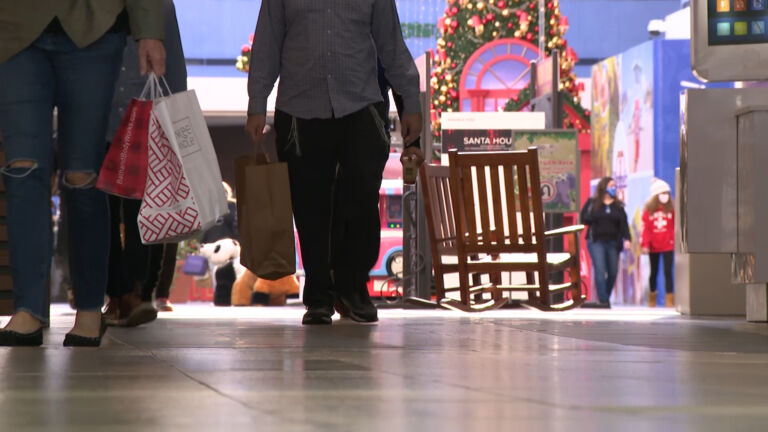 In-person Black Friday shopping down as consumers go online