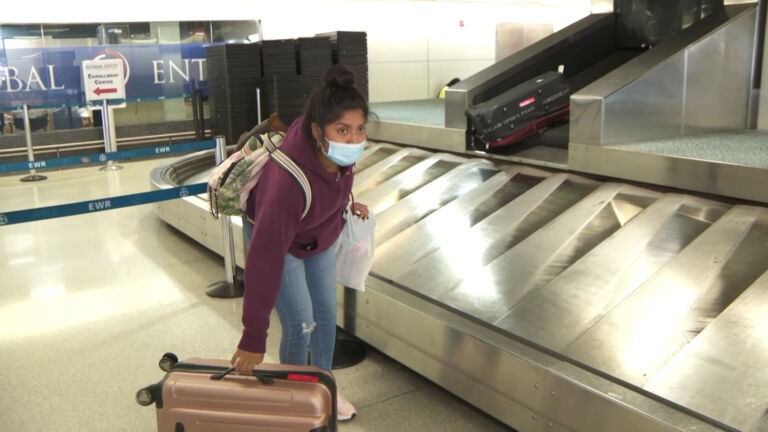 Strict new regional guidelines for college students returning home for Thanksgiving
