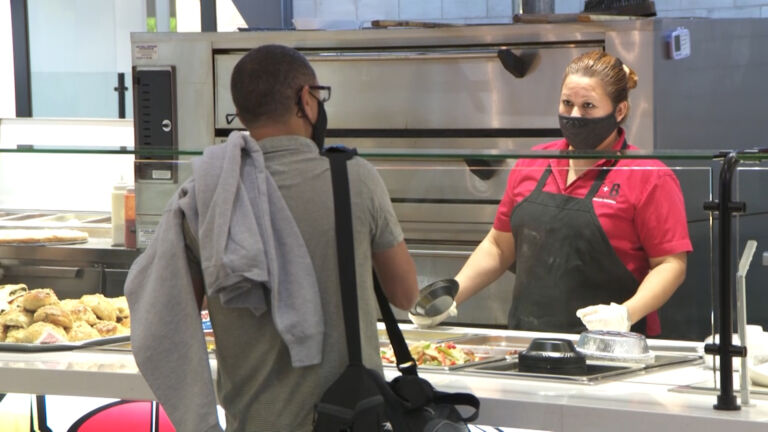 NJ restaurant staffers want COVID-19 vaccine priority, cite high-exposure jobs