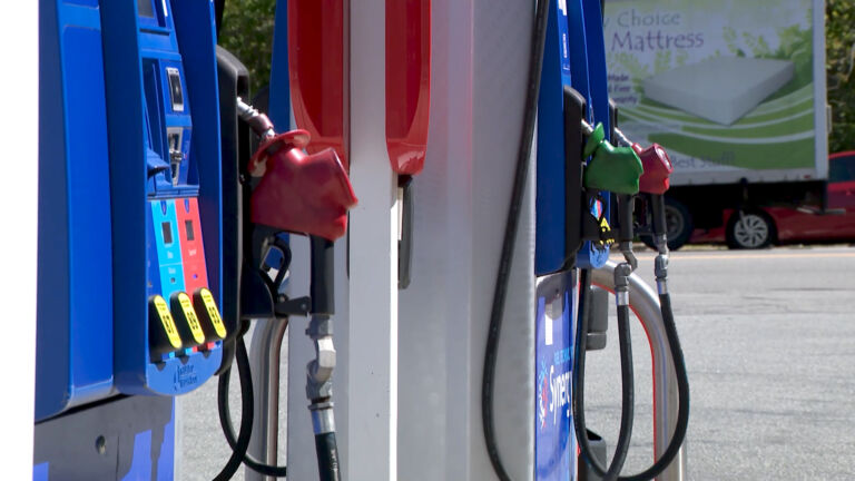 Colonial Pipeline restored. Experts warn against panic buying of gas