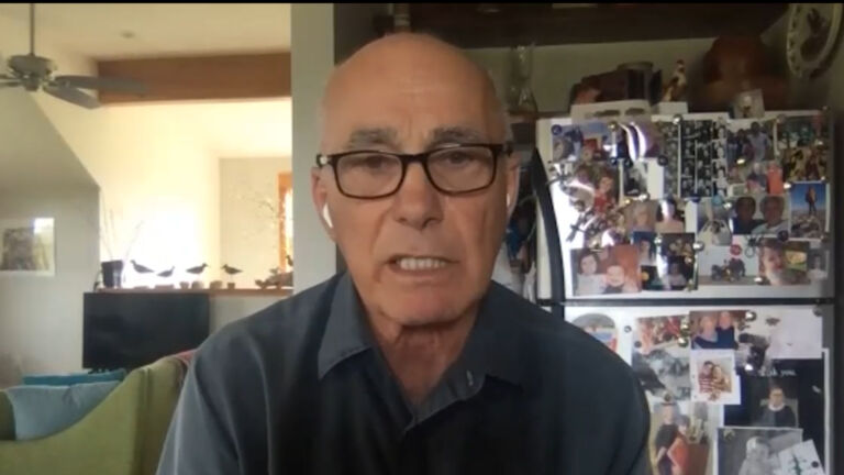 Interview: Wildlife biologist Larry Niles on efforts to protect red knots and horseshoe crabs